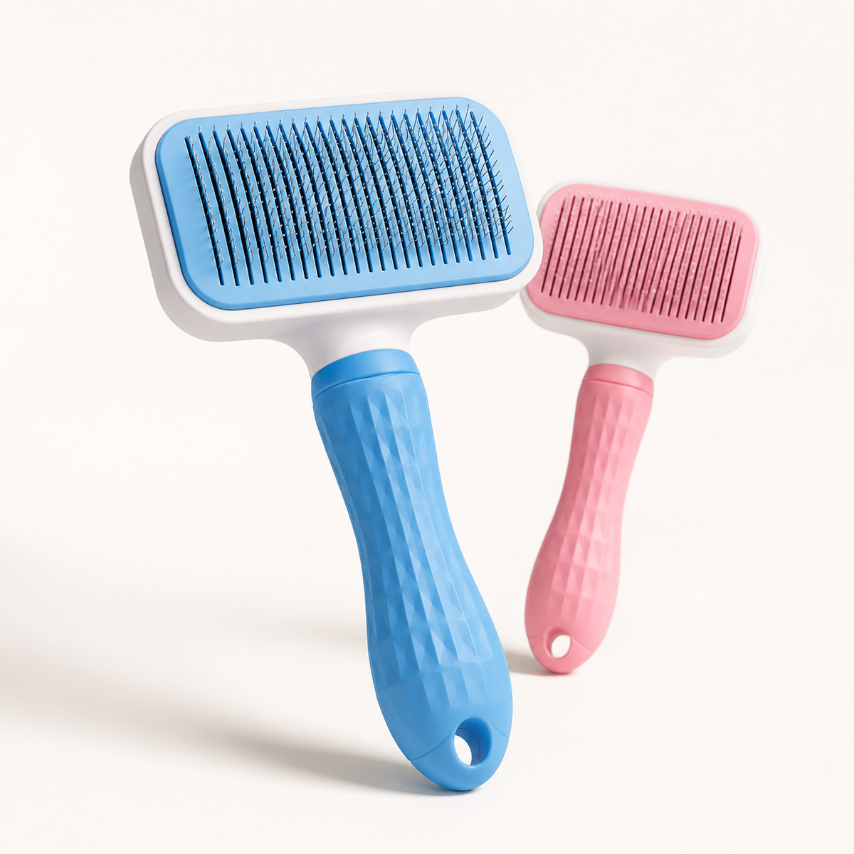Veldtia FurGlow™ Self-Cleaning Pet Brush